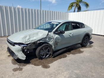  Salvage Kia K4 Lx