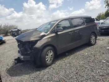  Salvage Kia Sedona