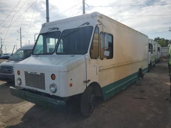  Salvage Workhorse Custom Cha Commercial