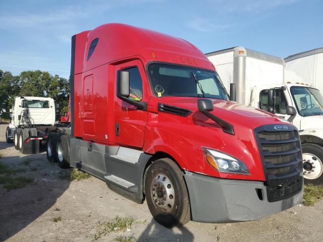  Salvage Freightliner Cascadia 1