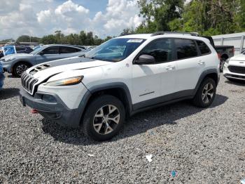  Salvage Jeep Cherokee