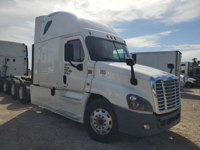  Salvage Freightliner Cascadia 1