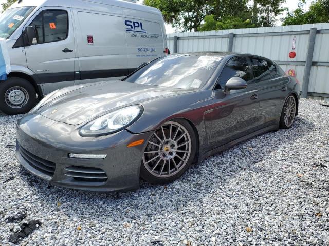  Salvage Porsche Panamera
