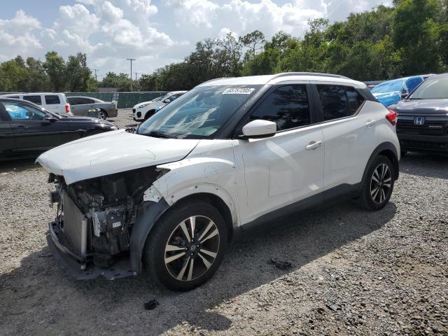  Salvage Nissan Kicks