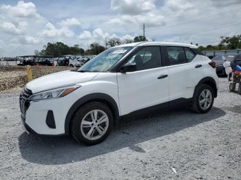  Salvage Nissan Kicks