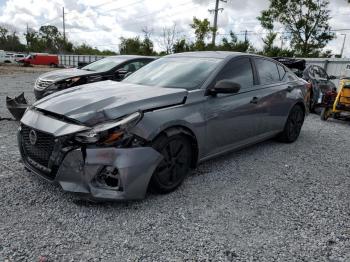  Salvage Nissan Altima
