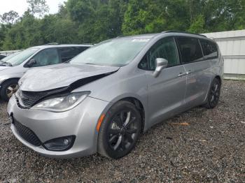  Salvage Chrysler Pacifica