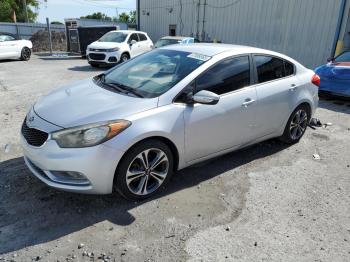  Salvage Kia Forte