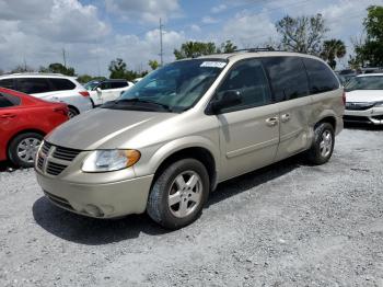  Salvage Dodge Caravan