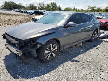  Salvage Nissan Altima