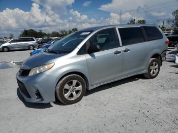  Salvage Toyota Sienna