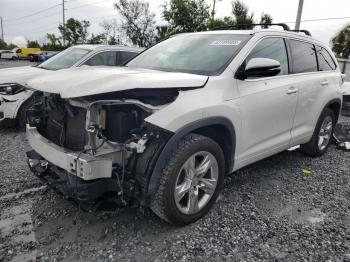  Salvage Toyota Highlander