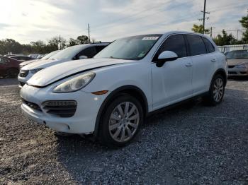  Salvage Porsche Cayenne