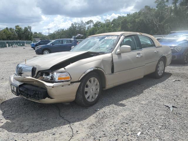  Salvage Lincoln Towncar