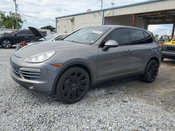  Salvage Porsche Cayenne