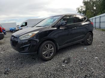  Salvage Hyundai TUCSON
