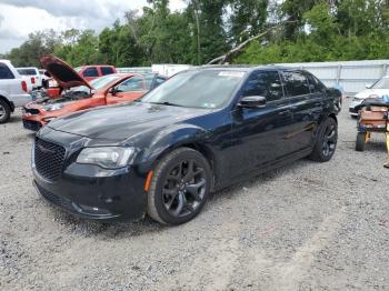  Salvage Chrysler 300