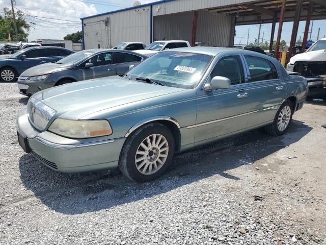  Salvage Lincoln Towncar