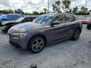  Salvage Alfa Romeo Stelvio