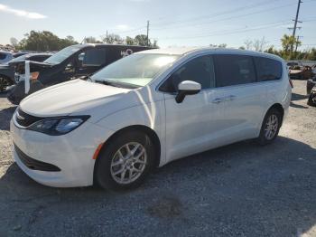  Salvage Chrysler Pacifica