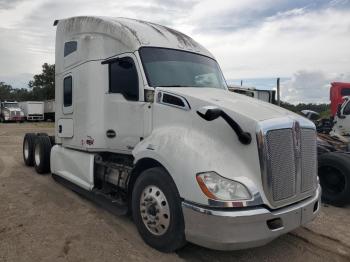  Salvage Kenworth Constructi
