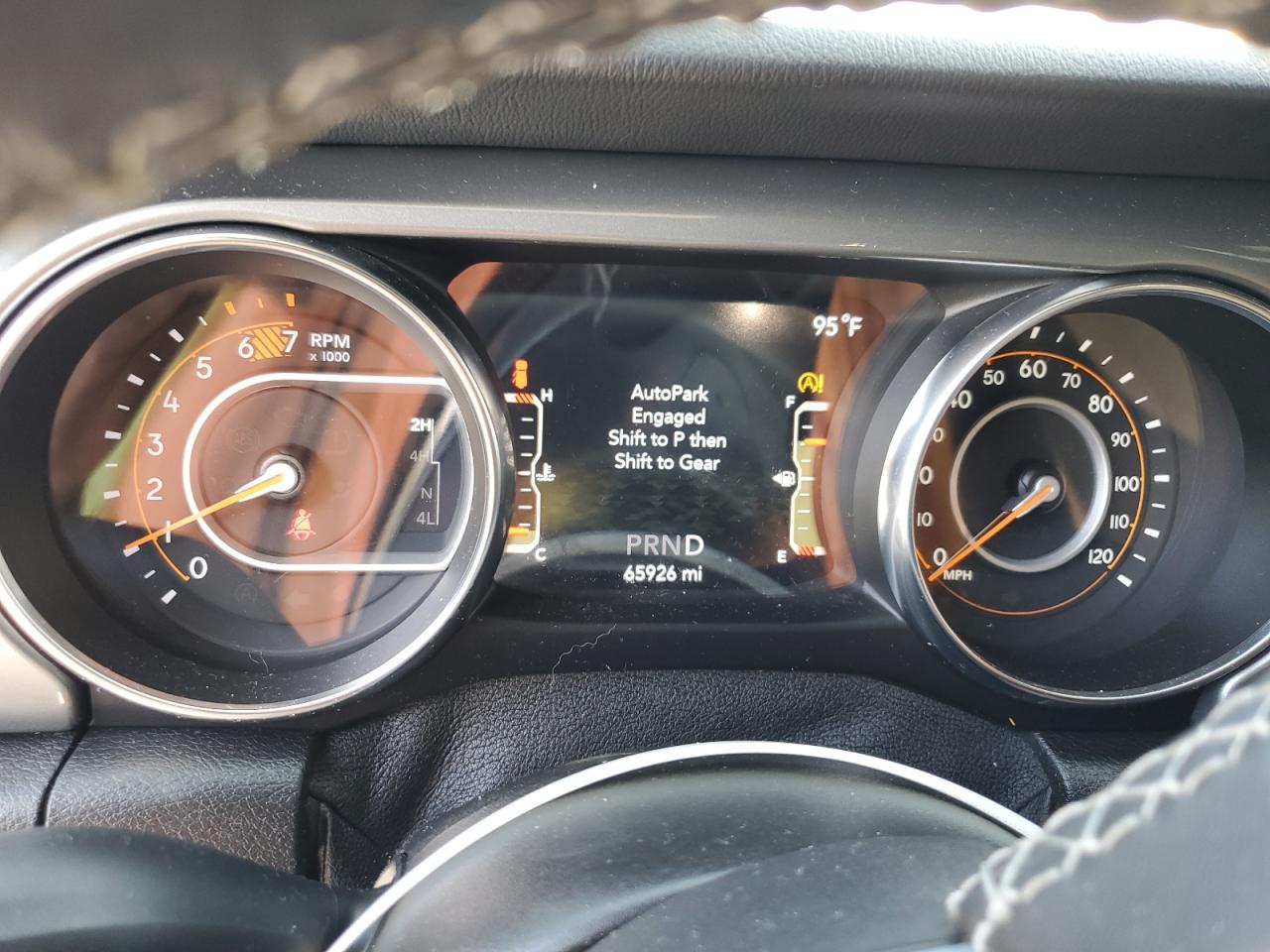 Jeep Wrangler Sahara Image 13