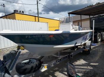 Salvage Sea-pro Boats Inc Open