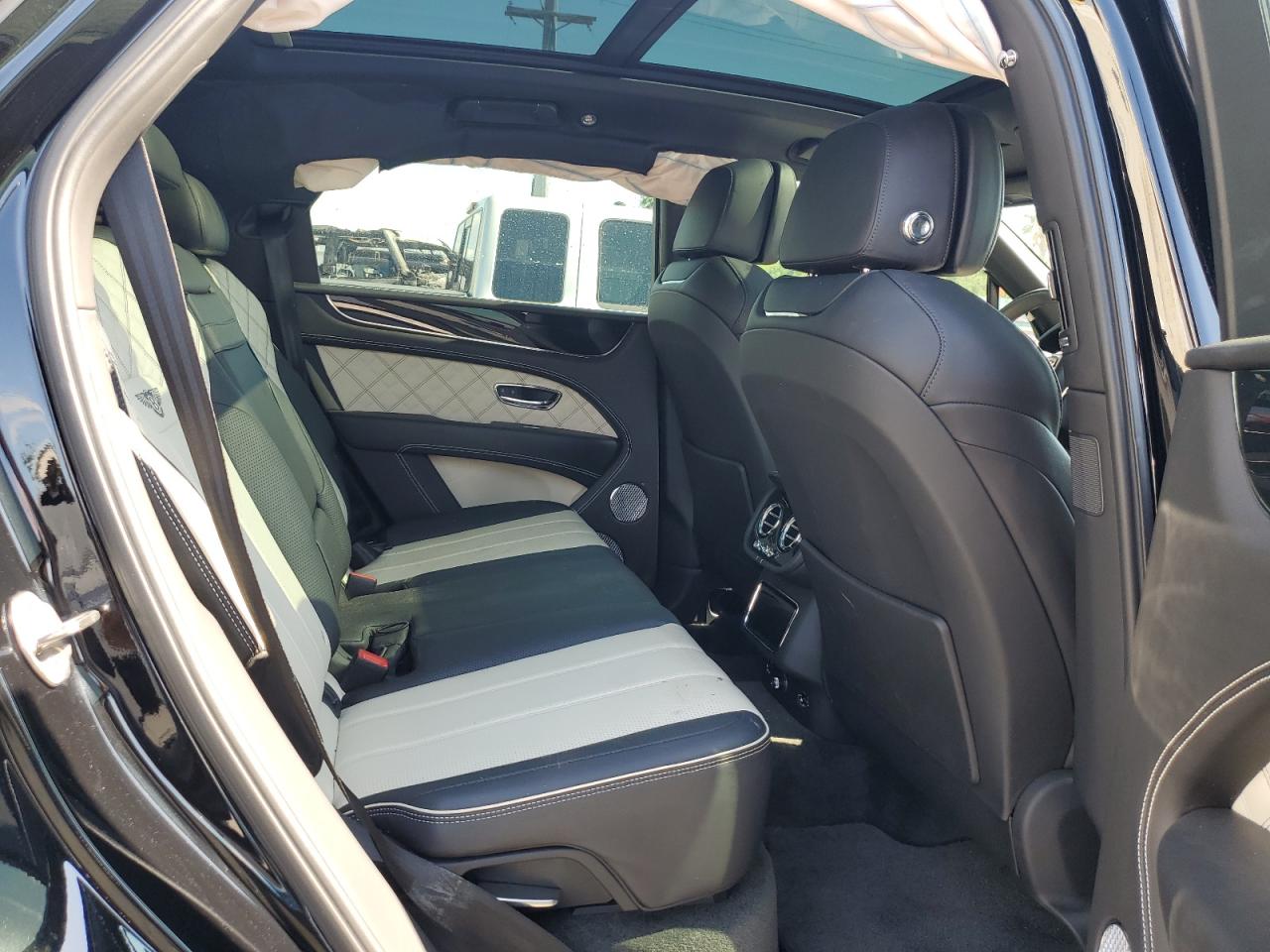 Bentley Bentayga Image 4