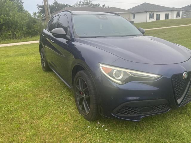  Salvage Alfa Romeo Stelvio