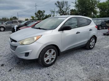  Salvage Hyundai TUCSON