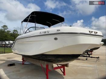  Salvage Bayliner Boat
