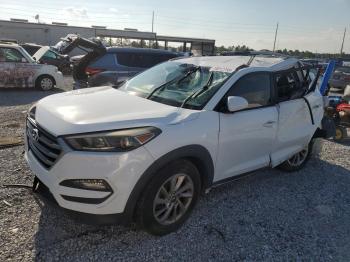  Salvage Hyundai TUCSON