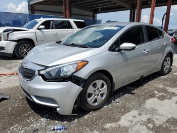  Salvage Kia Forte