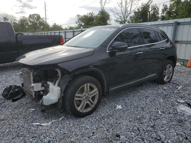  Salvage Mercedes-Benz GLA