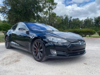  Salvage Tesl Model S