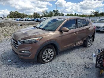  Salvage Hyundai TUCSON