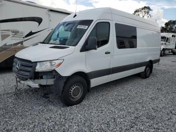  Salvage Mercedes-Benz Sprinter