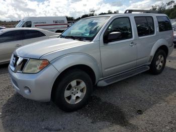  Salvage Nissan Pathfinder