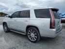 Cadillac Escalade Luxury Image 2