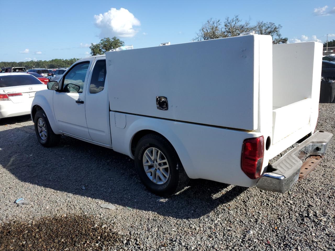 Nissan Frontier Sv Image 2