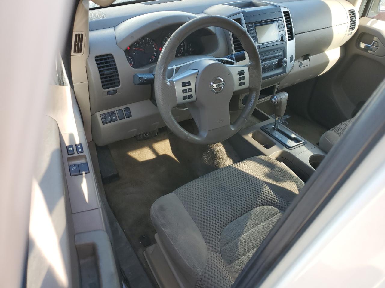 Nissan Frontier Sv Image 10