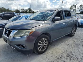  Salvage Nissan Pathfinder