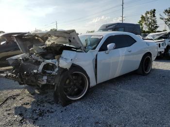  Salvage Dodge Challenger