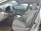Toyota Camry Le Image 4