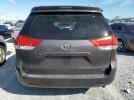 Toyota Sienna Le Image 8