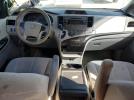 Toyota Sienna Le Image 5