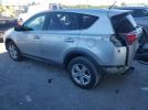 Toyota RAV4 Le Image 6