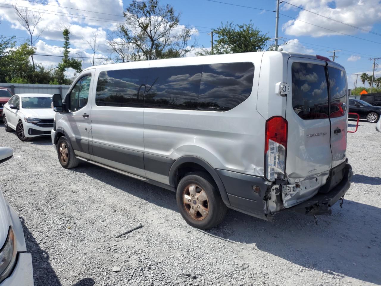 Ford Transit T-350 Image 2