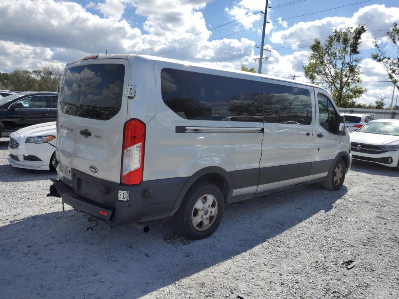 Ford Transit T-350 Image 3