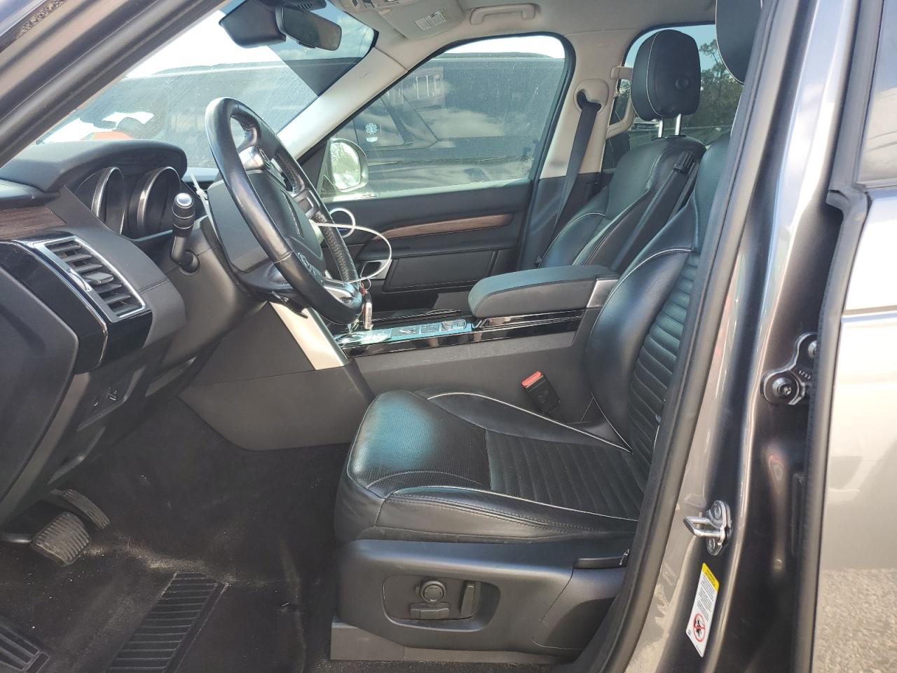 Land Rover Discovery Hse Image 5